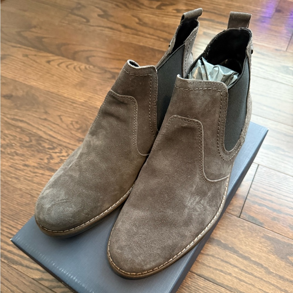 Men's Suede Chelsea Boots - Gray Suede Size 10-10.5